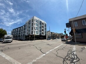 2197 S Kinnickinnic Ave, Milwaukee, WI à louer Photo intérieure– Image 2 sur 19
