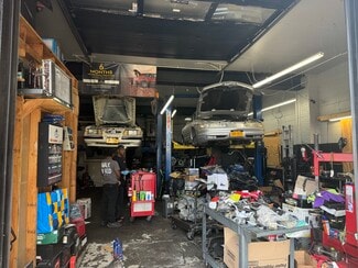 Plus de détails pour 5714 Old Sunrise Hwy, Massapequa, NY - Local commercial à louer