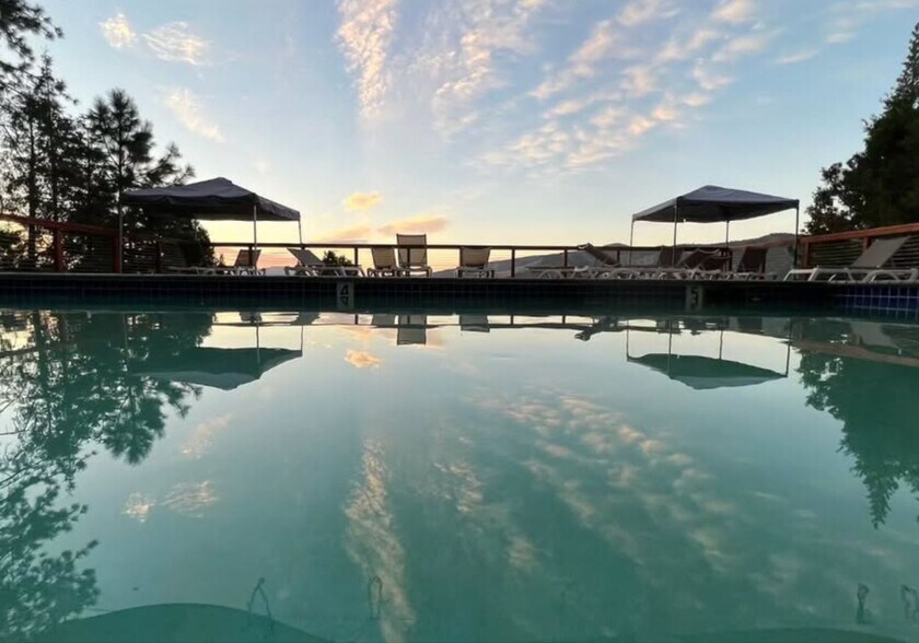 521 Campbell Hot Springs Rd, Sierraville, CA à vendre - Photo de l’immeuble – Image 3 sur 15