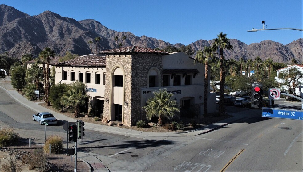 51625 Desert Club Dr, La Quinta, CA à louer - Photo de l’immeuble – Image 1 sur 6