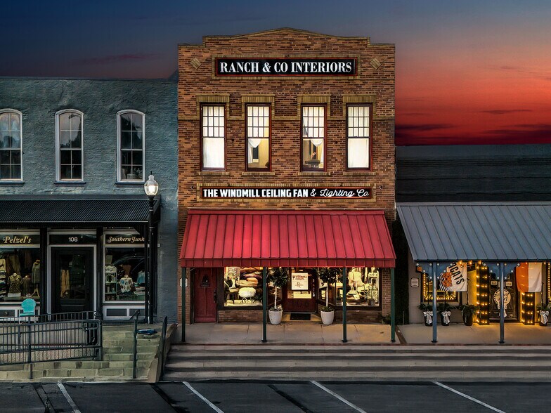 106 W Main St, Pilot Point, TX à vendre - Photo de l’immeuble – Image 2 sur 95