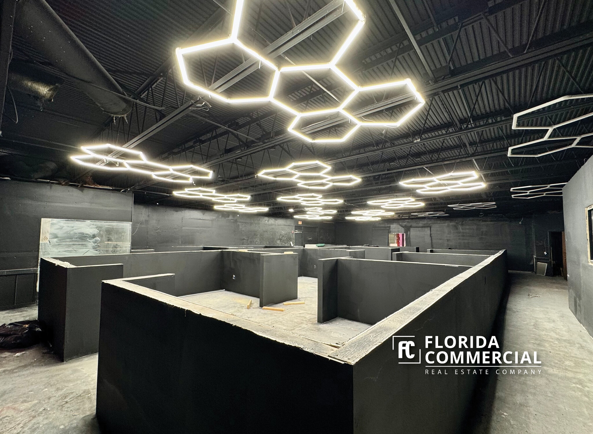 8276-8297 S US Hwy 1, Port Saint Lucie, FL à louer Photo intérieure– Image 1 sur 10