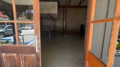 28200 Hwy 189, Lake Arrowhead, CA à louer - Vidéo sur l’annonce professionnelle