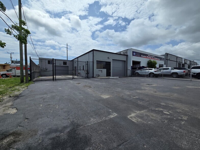 224 NW 1st Ave, Hallandale Beach, FL à vendre - Photo de l’immeuble – Image 2 sur 11