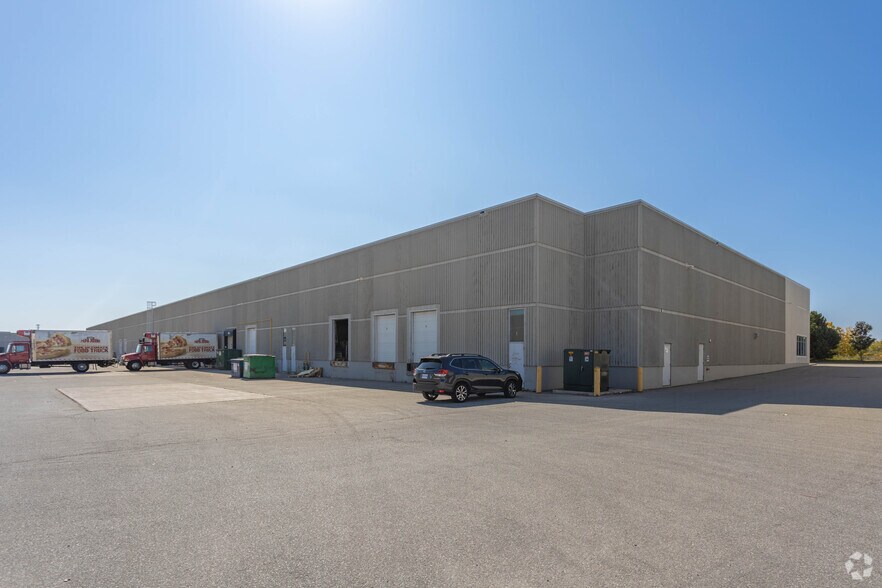 3620B Laird Rd, Mississauga, ON à louer - Photo de l’immeuble – Image 2 sur 3