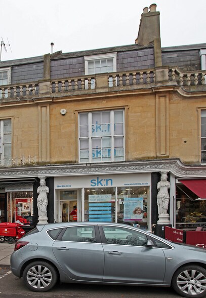 13 Montpellier Walk, Cheltenham à louer - Photo principale – Image 1 sur 4