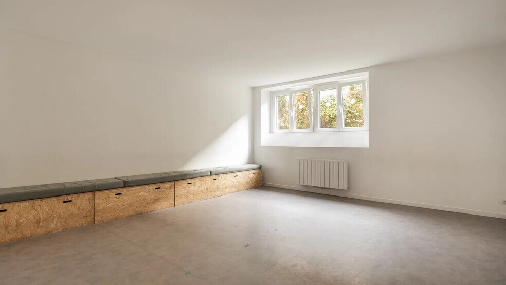 Bureau dans Neuilly-sur-Seine à vendre - Photo de l’immeuble – Image 2 sur 8