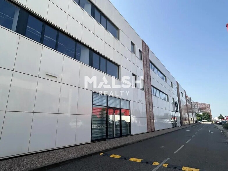 Bureau dans Saint-Priest à louer - Photo de l’immeuble – Image 2 sur 13