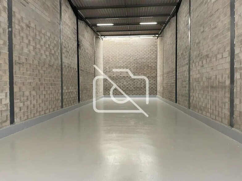 Industriel/Logistique dans Noisy-le-Grand à louer - Photo de l’immeuble – Image 2 sur 4