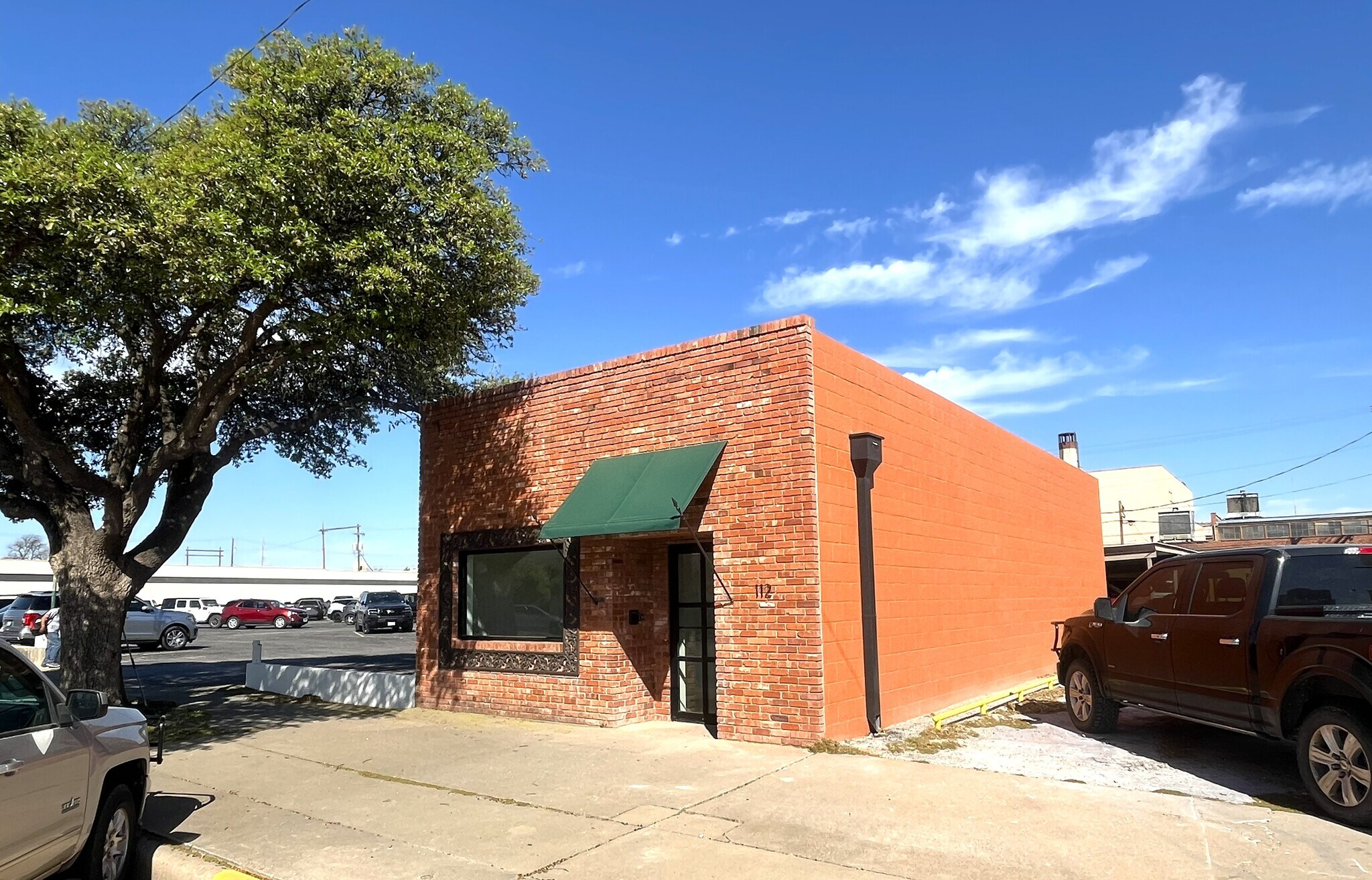 112 W Twohig Ave, San Angelo, TX à louer Photo principale– Image 1 sur 6