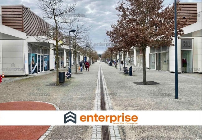 Plus de détails pour Local commercial à louer