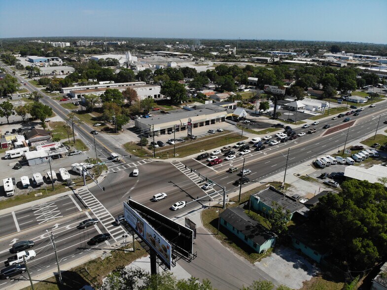 9438 Ulmerton Rd, Largo, FL à louer - Photo de l’immeuble – Image 2 sur 5