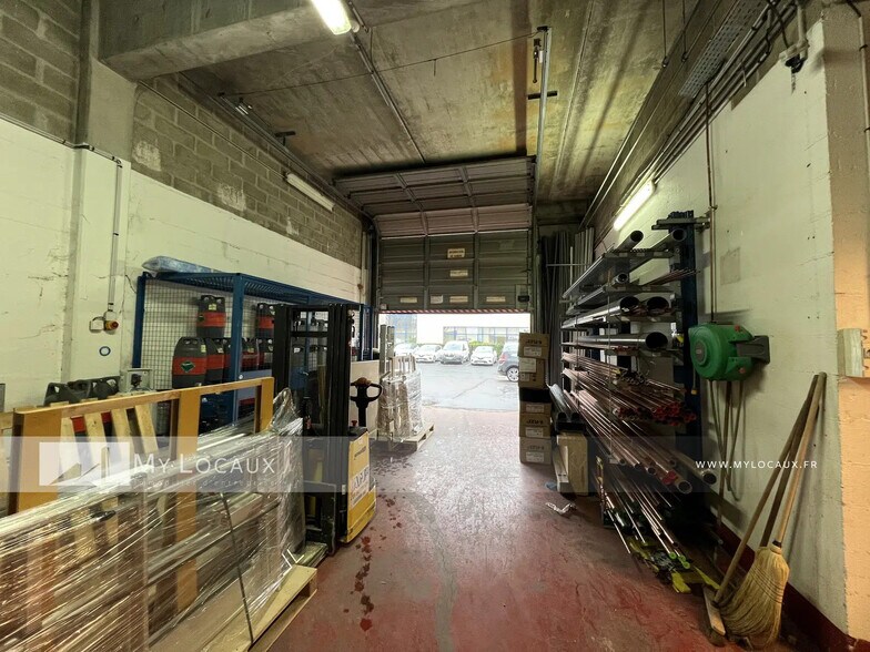 Local d’activités dans Gennevilliers à louer - Photo de l’immeuble – Image 3 sur 8