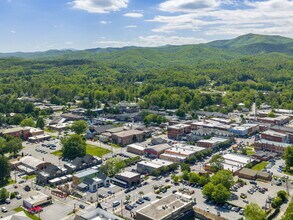 76 E Main St, Brevard, NC - Vue aérienne vue de carte - Image1