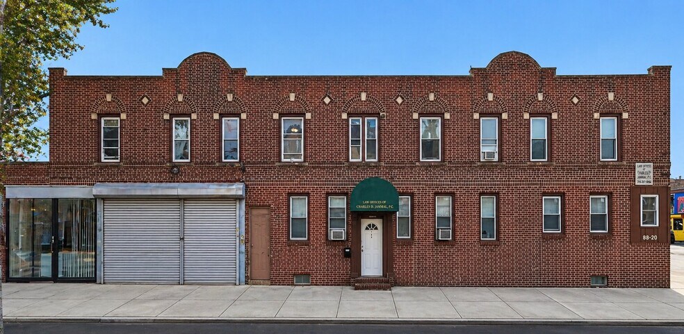 737 Utica Ave, Brooklyn, NY à vendre - Photo de l’immeuble – Image 2 sur 9