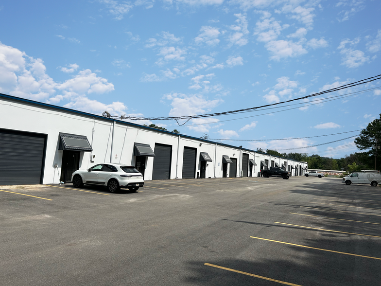 2260 Lithonia Industrial Blvd, Lithonia, GA à louer - Photo de l’immeuble – Image 1 sur 8