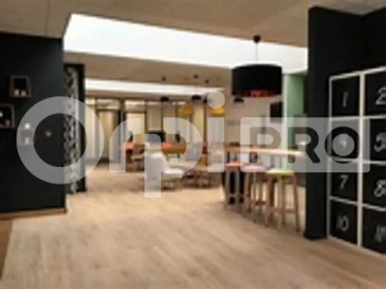 Bureau dans Compiègne à vendre - Photo intérieure – Image 2 sur 4