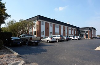 Plus de détails pour Value-add Two-Building Office Complex – Bureau à vendre, Farmington Hills, MI