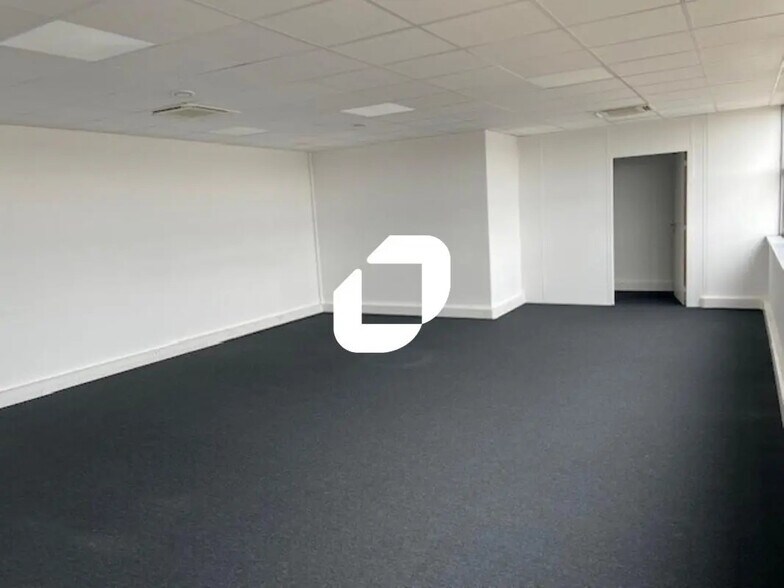 Bureau dans Alfortville à louer - Photo de l’immeuble – Image 3 sur 6