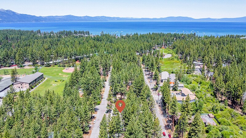 3546 Spruce Ave, South Lake Tahoe, CA à vendre - Photo de l’immeuble – Image 2 sur 36