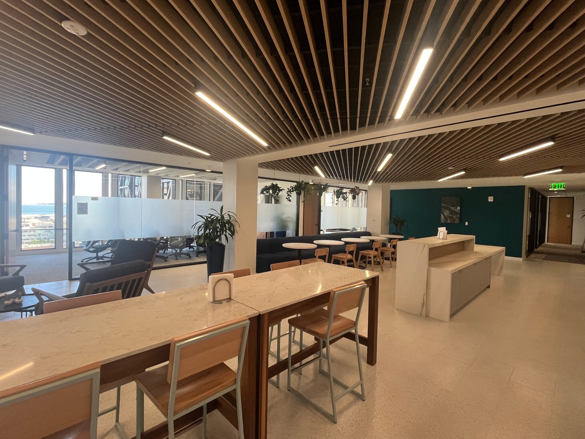 One Embarcadero Ctr, San Francisco, CA à louer Photo de l’immeuble– Image 1 sur 25