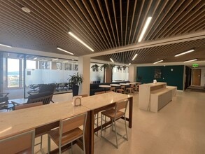 One Embarcadero Ctr, San Francisco, CA à louer Photo de l’immeuble– Image 1 sur 25