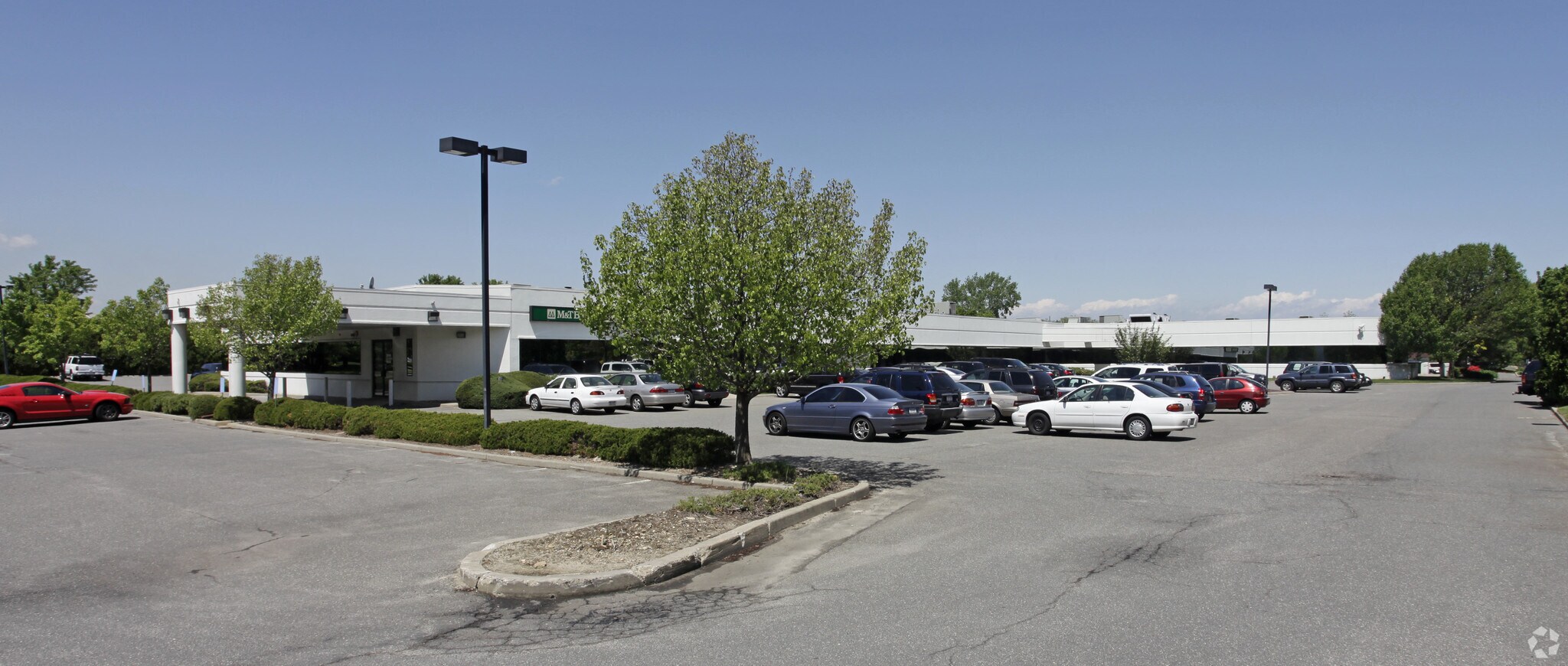 140 Adams Ave, Hauppauge, NY à vendre Photo principale– Image 1 sur 17