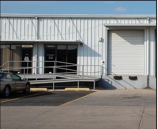 Plus de détails pour 405 N T St, Harlingen, TX - Industriel/Logistique à louer