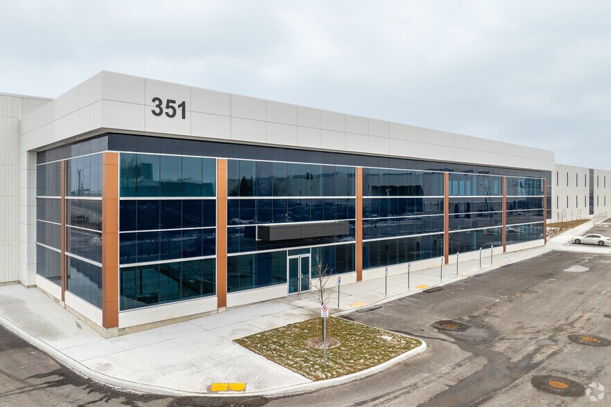 351 New Enterprise Way, Vaughan, ON à louer - Photo principale – Image 1 sur 3