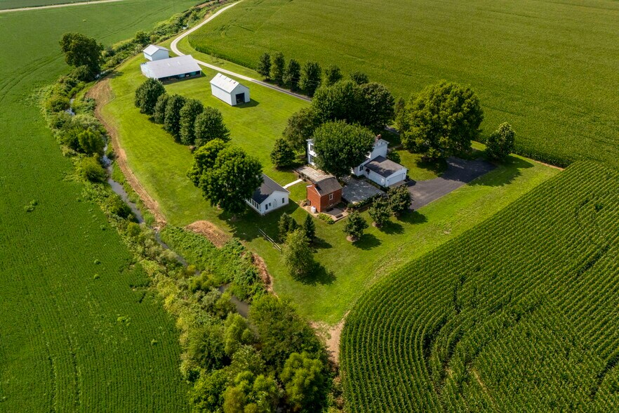 29614 Tarlton Adelphi Rd, Laurelville, OH à vendre - Photo de l’immeuble – Image 2 sur 31