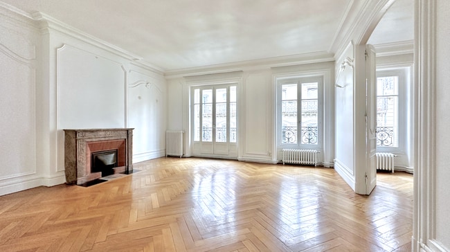 Plus de détails pour 4 Rue Saint-Florentin, Paris - Bureau à louer