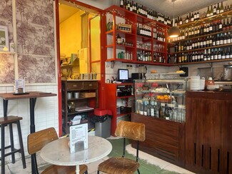 Plus de détails pour Local commercial à louer