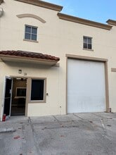 1118 25th St, West Palm Beach, FL à louer Photo de l’immeuble– Image 1 sur 7
