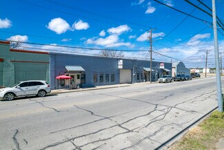 Plus de détails pour 1420 N Austin St, Seguin, TX - Industriel/Logistique à louer