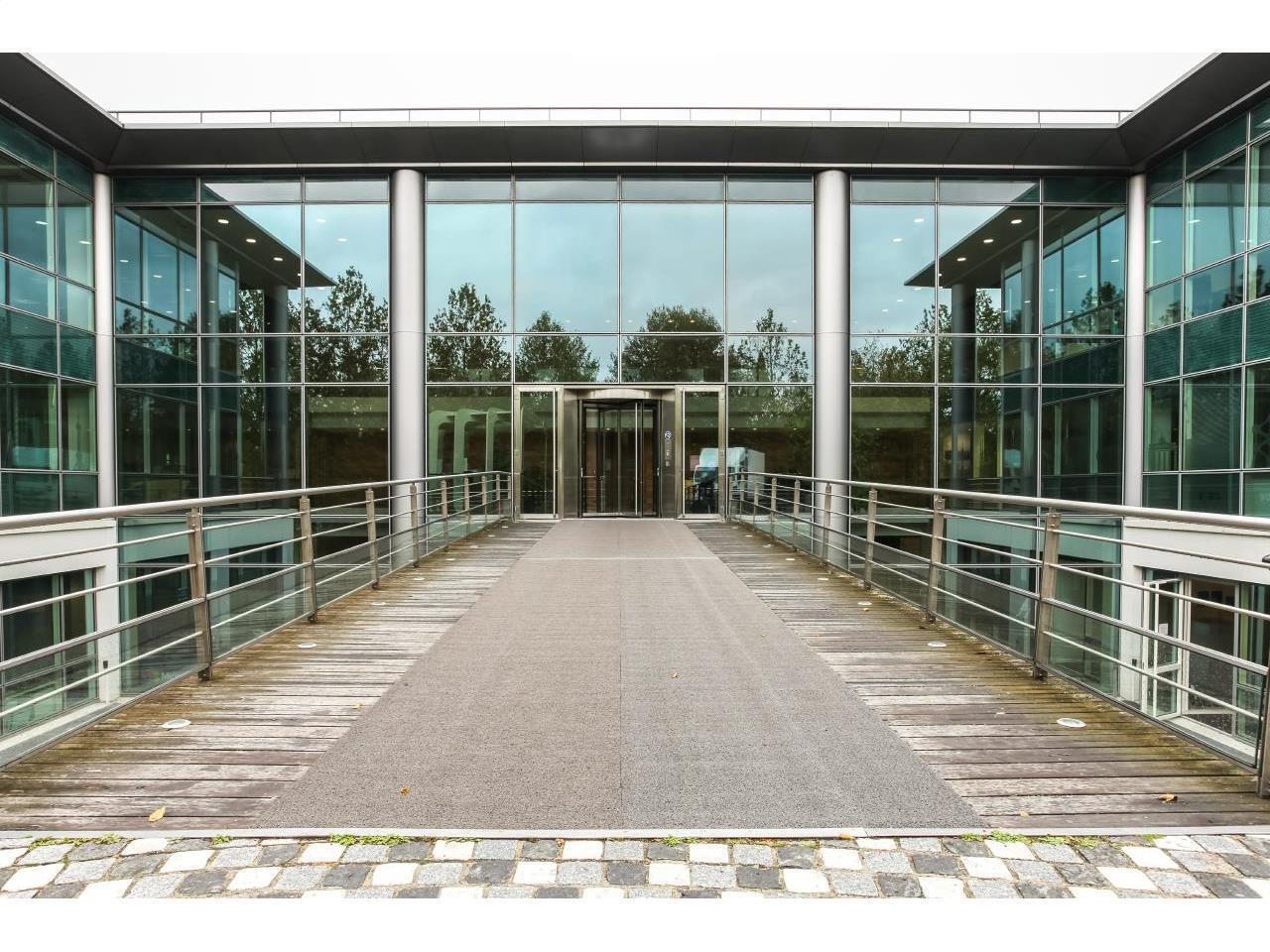 229 Rue De La Belle Etoile, Roissy-en-France à louer Photo de l’immeuble– Image 1 sur 13