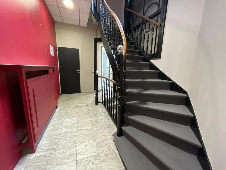 92 Rue Jean Sans Peur, Lille à vendre - Hall d’entrée – Image 2 sur 6