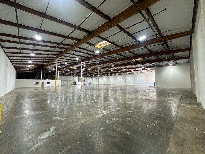 15120-15200 Marquardt Ave, Santa Fe Springs, CA à louer - Photo intérieure – Image 2 sur 11