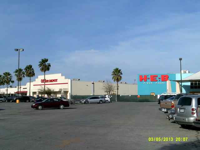 613 Expressway 77, Harlingen, TX à louer - Photo de l’immeuble – Image 2 sur 30