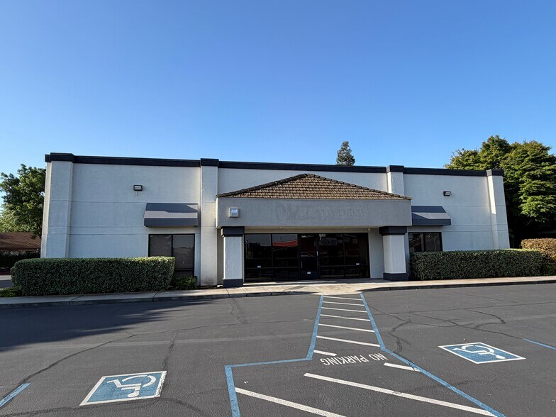 1500 Fulkerth Rd, Turlock, CA à louer - Photo de l’immeuble – Image 2 sur 5