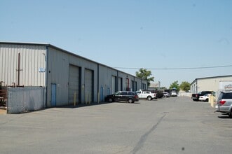 518 Glide Ave, West Sacramento, CA à louer Photo de l’immeuble– Image 1 sur 1