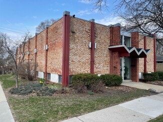 Plus de détails pour 5645 N Green Bay Ave, Milwaukee, WI - Bureau à vendre