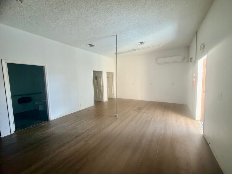 6398 Ridge Rd, Port Richey, FL à louer - Photo de l’immeuble – Image 3 sur 10