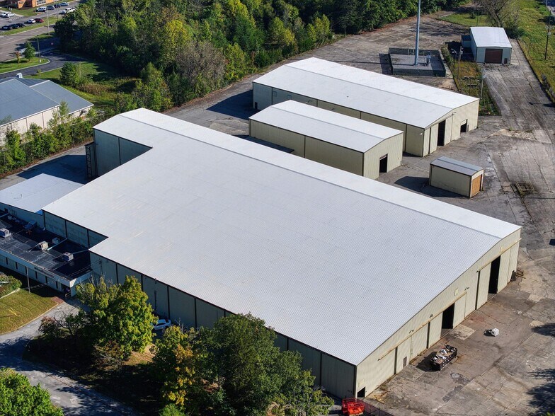 115 Franklin Rd, Oak Ridge, TN à louer - Photo de l’immeuble – Image 3 sur 13