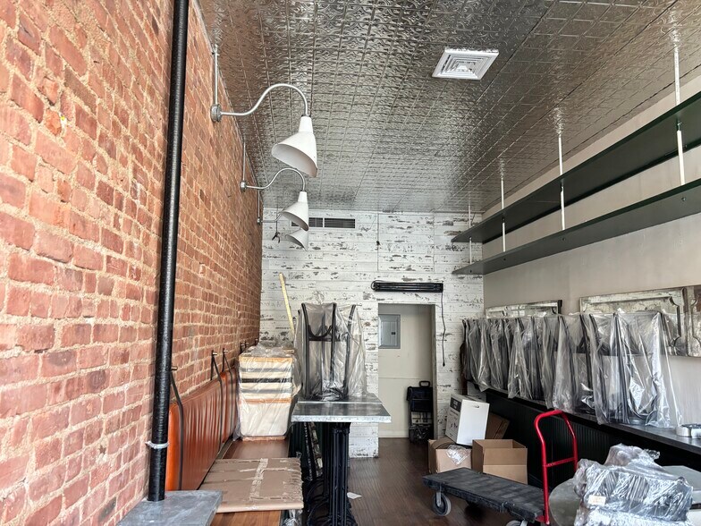 447 Rogers Ave, Brooklyn, NY à louer - Photo de l’immeuble – Image 2 sur 10