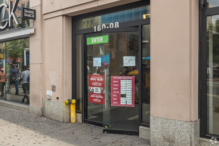 160-08 Jamaica Ave, Jamaica, NY à louer - Photo de l’immeuble – Image 3 sur 4