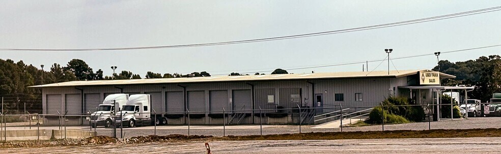 7900 Greenwood Rd, Shreveport, LA à louer - Photo principale – Image 1 sur 7
