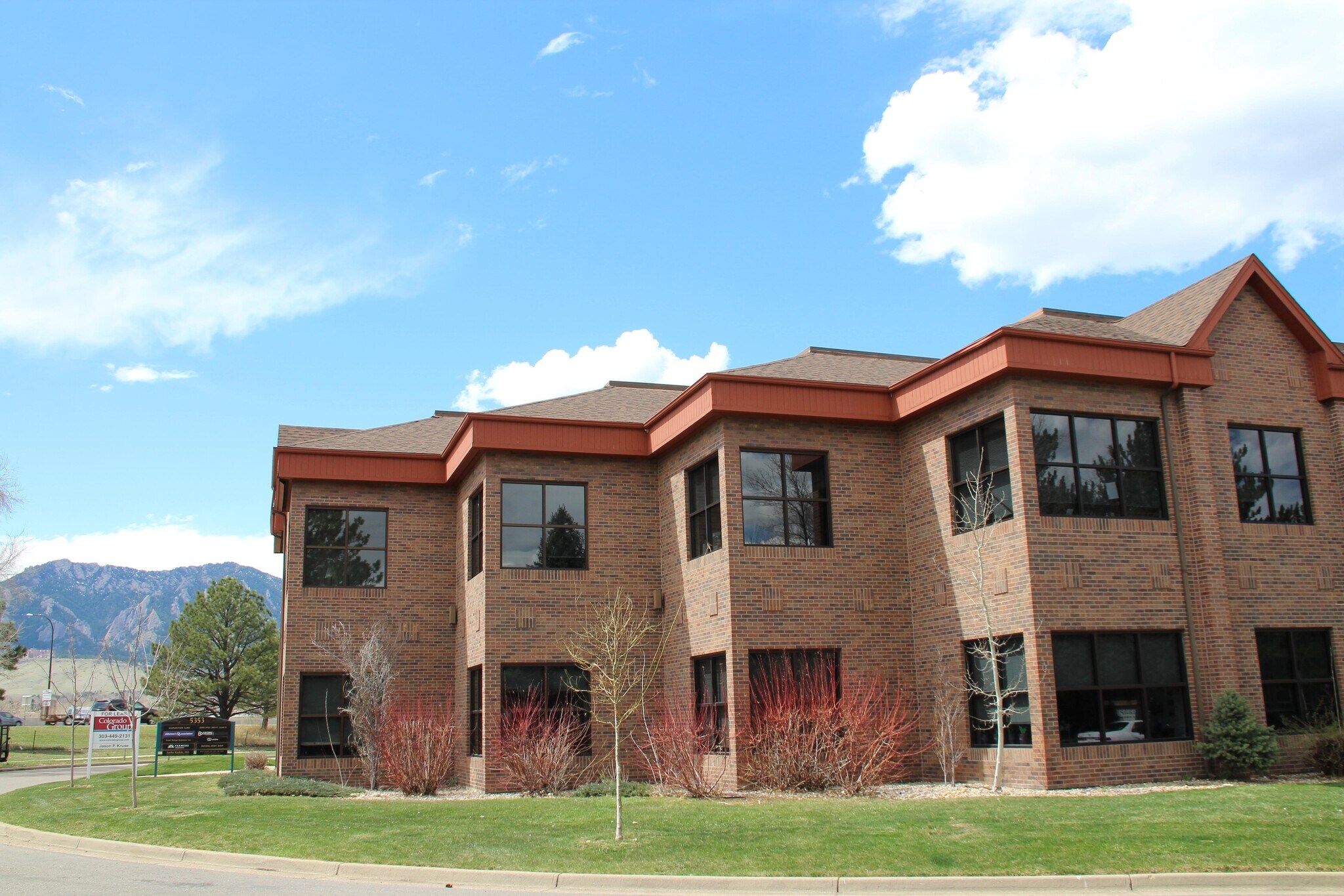 5353 Manhattan Cir, Boulder, CO à louer Photo principale– Image 1 sur 3