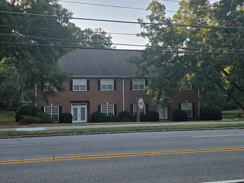 375 Gaines School Rd, Athens, GA à louer - Photo de l’immeuble – Image 2 sur 4