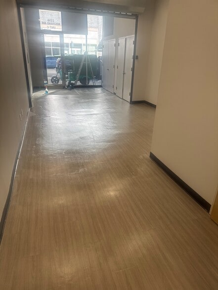 2356 Nostrand Ave, Brooklyn, NY à louer - Photo de l’immeuble – Image 3 sur 4