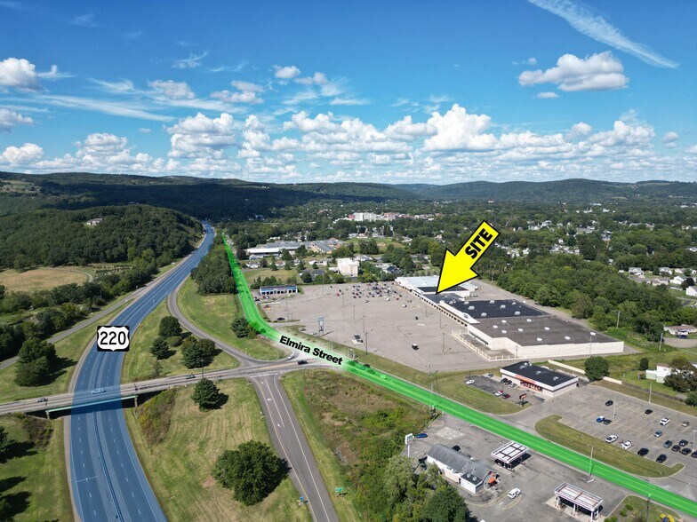 1000 N Elmira St, Sayre, PA à louer - Photo de l’immeuble – Image 3 sur 10